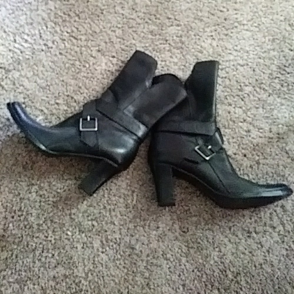 Leather boots